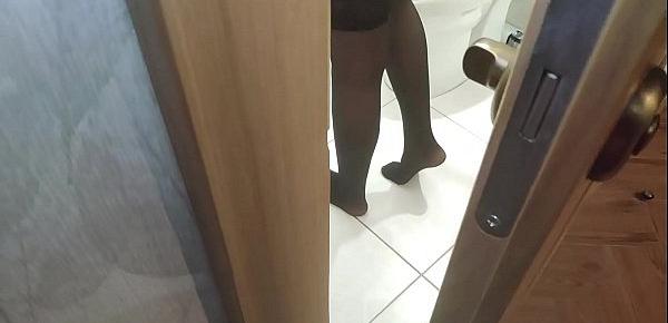  Man caught a girl in the toilet and used her hole for creampie